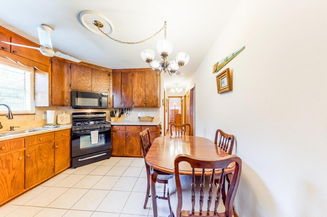 Backyard Escape Apartman Galveston Kültér fotó